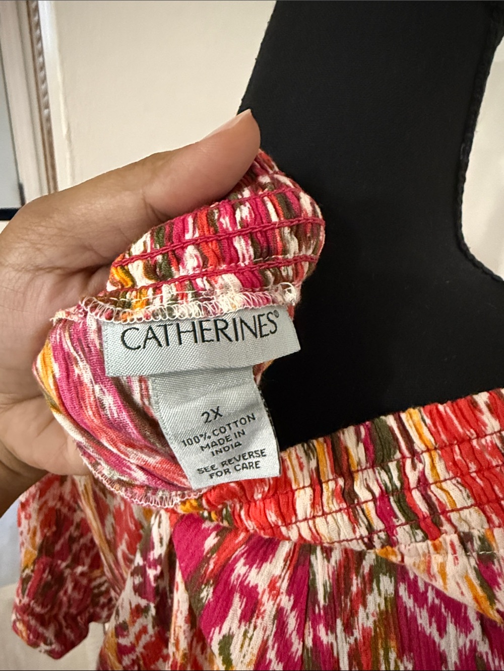 Multi-Color Patterned Women's Top 2X - Picture 4 of 4
